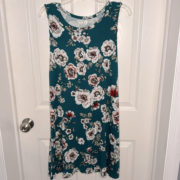 EUC Maurice’s Mid Length Dress - Picture 1 of 5